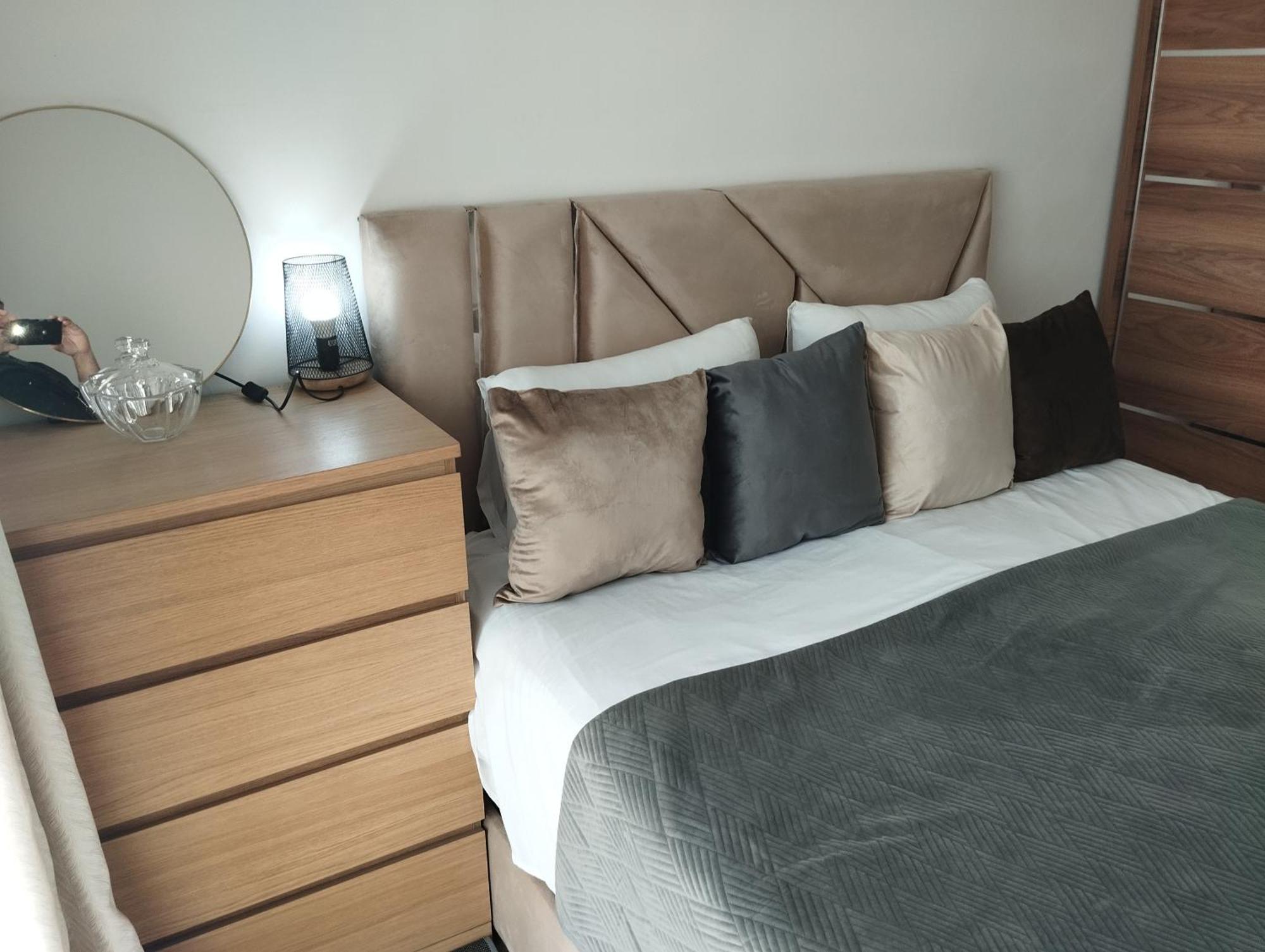 Apartamento Dreams Hills Tingis Pour Famille 7 Personnes Terrasse Vue Sur Piscine Garage Prive Wifi Climatisation Netflix A 5 Minutes En Voiture De La M Risat Et Du Parc Aquatique Mnar-park Et Du Casino Malabata *