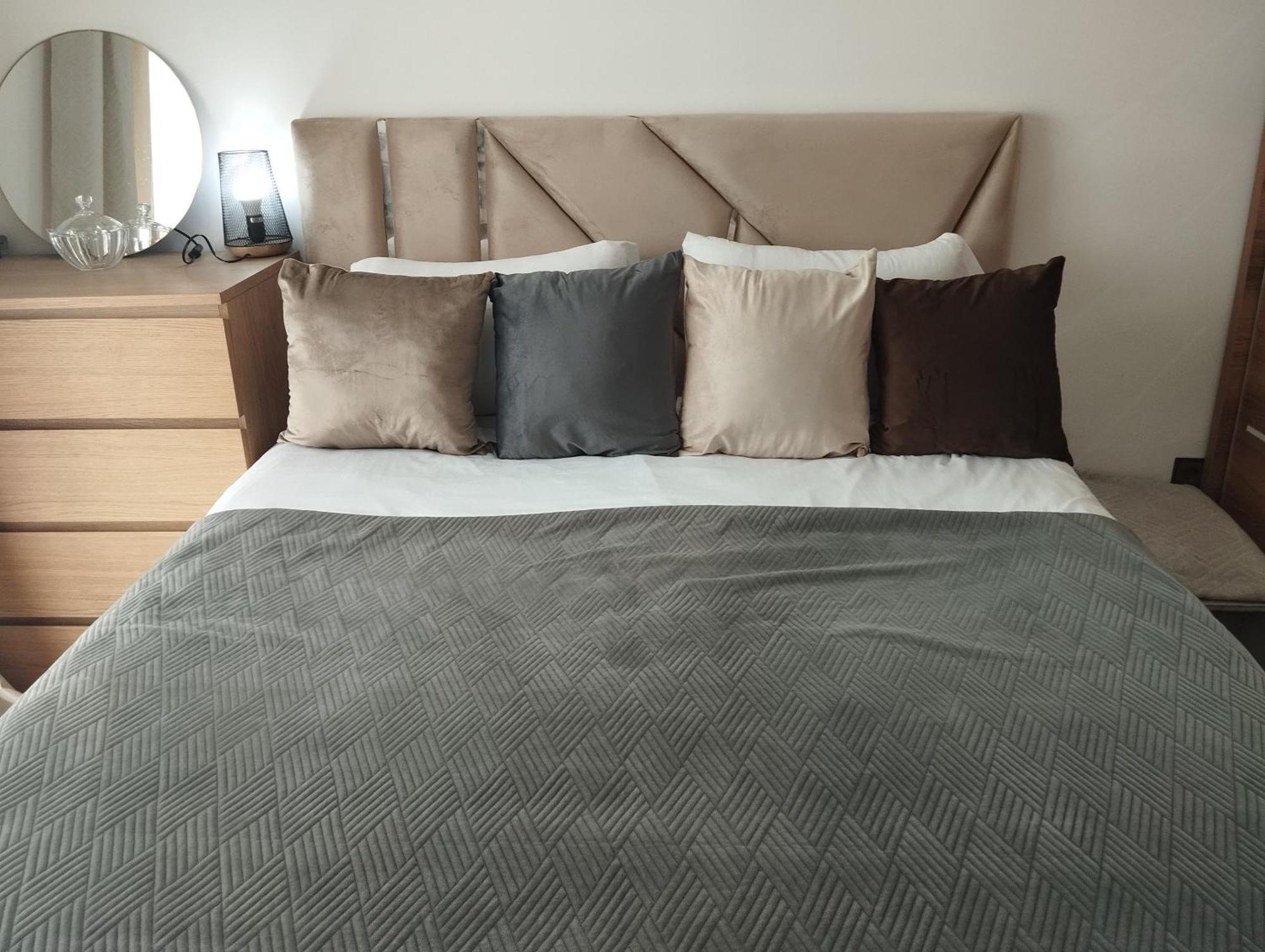 Dreams Hills Tingis Pour Famille 7 Personnes Terrasse Vue Sur Piscine Garage Prive Wifi Climatisation Netflix A 5 Minutes En Voiture De La M Risat Et Du Parc Aquatique Mnar-park Et Du Casino Malabata *